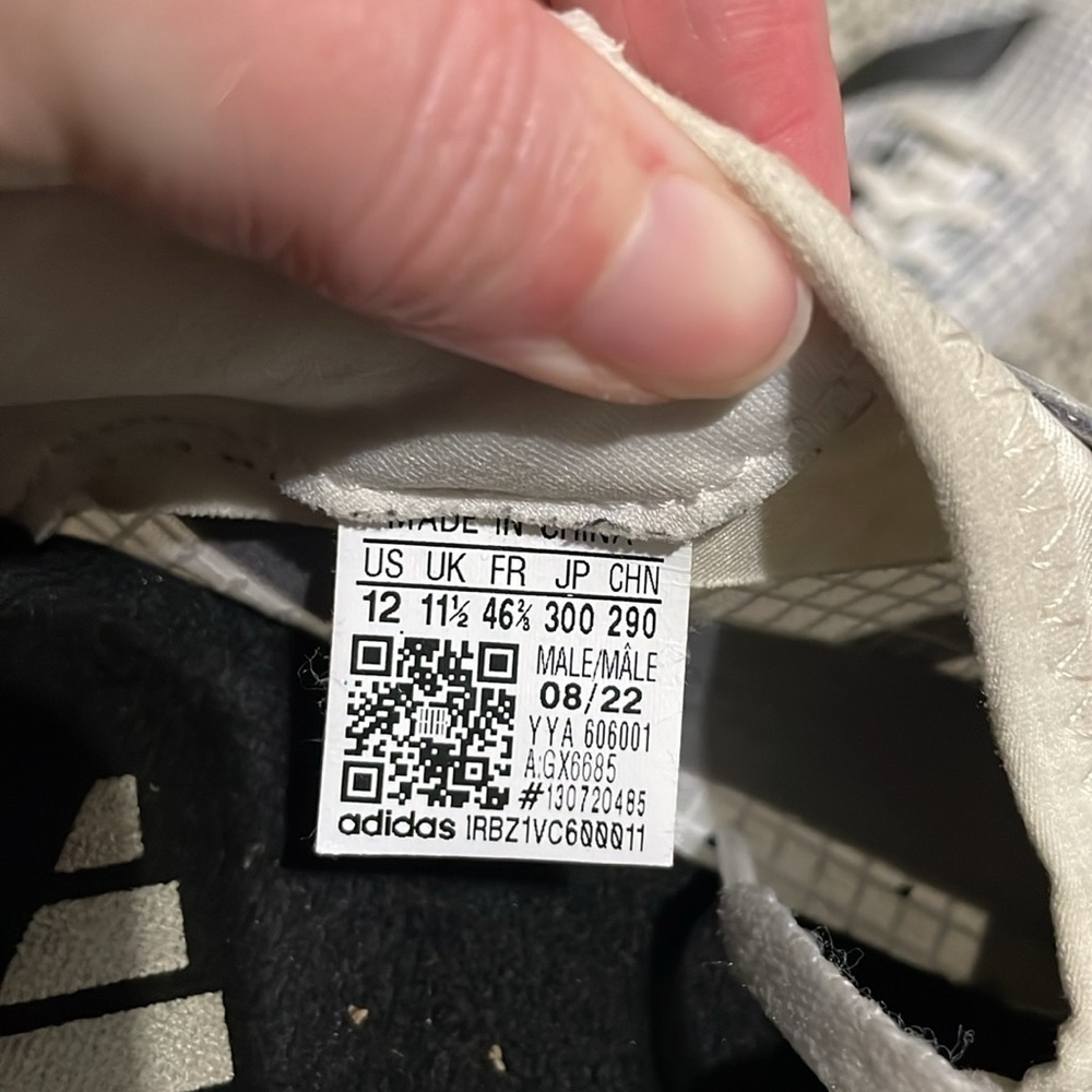 Mens Adidas spikes - Picture 9 of 11